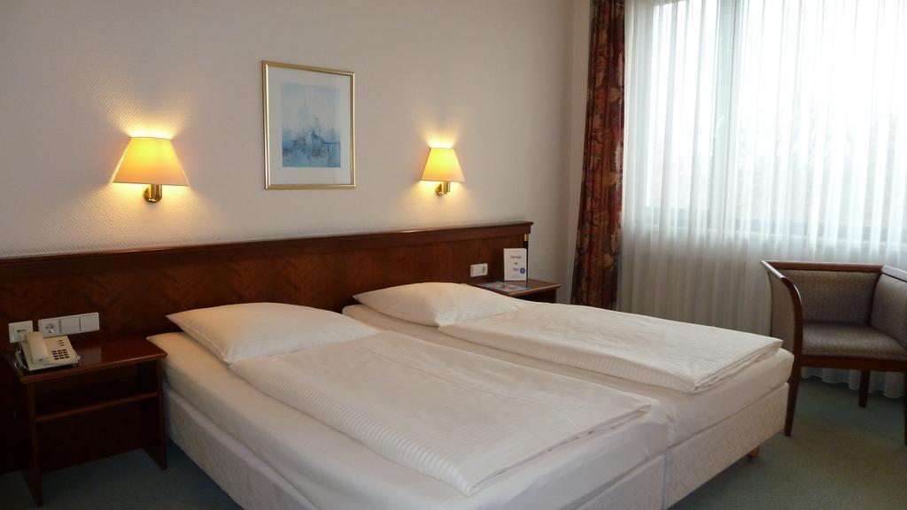 Comfort Hotel Weissensee Berlino Esterno foto